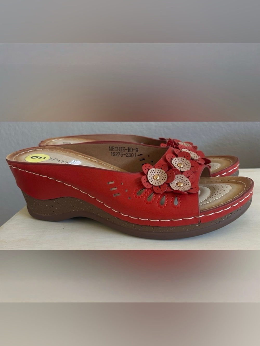 New Patrizia by Spring Step wedge sandals, red floral design, women’s size 9.5.